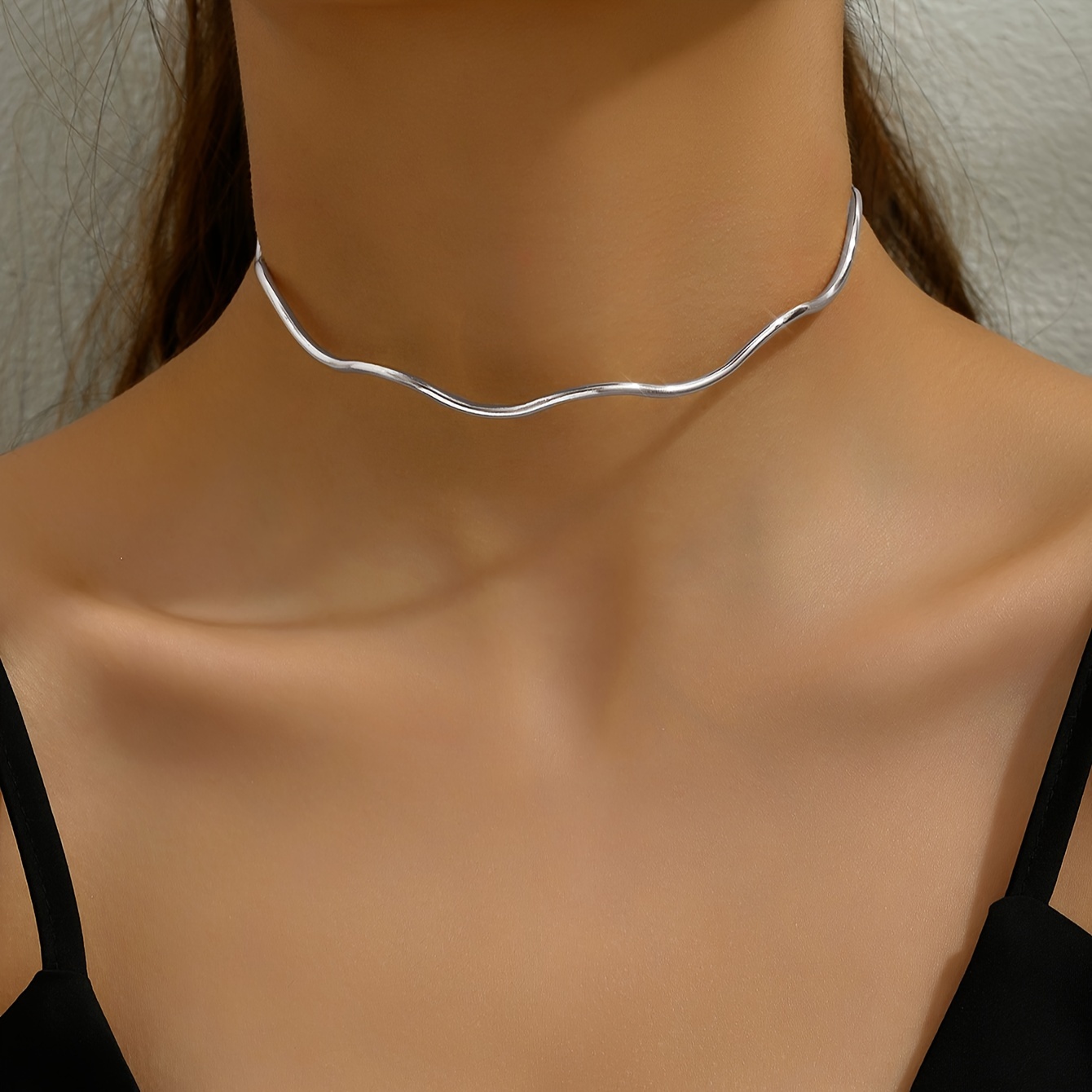 Golden Collar Necklace with Silvery Waves for Couples