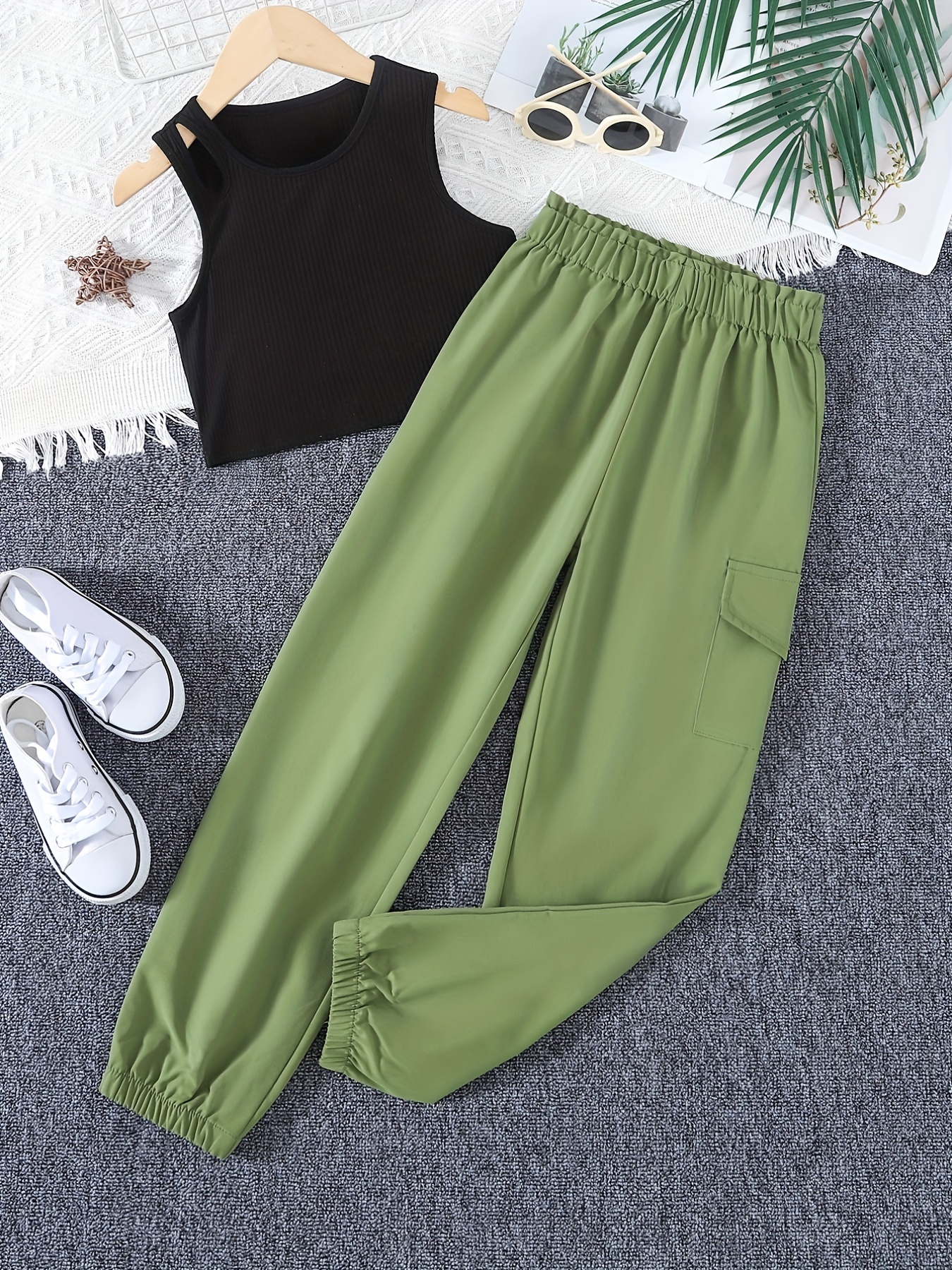 Girls olive best sale green pants