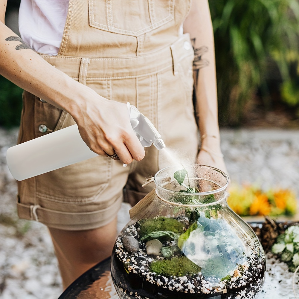 spray bottle cleaning tool watering can with adjustable nozzle for stream or spray suitable for handheld use on indoor outdoor plants and cleaning tasks features a graduated bottle body made of acid and   resistant hdpe 500ml 16 90  Product details 7