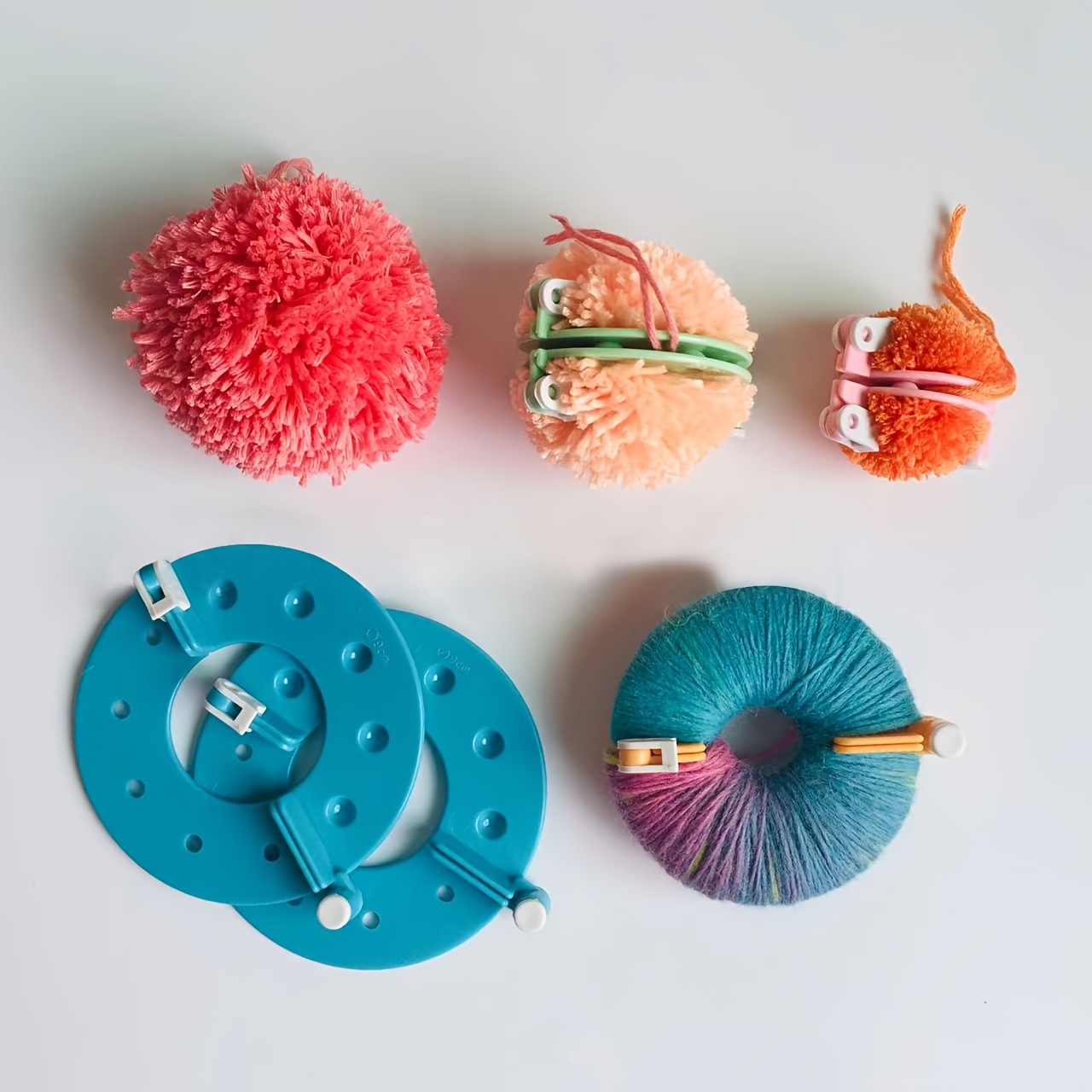 8Pcs/set 3.5/5.5/7/9cm 4 Sizes Pompom Maker Kit Knitting L-oom DIY Pom Pom  Maker