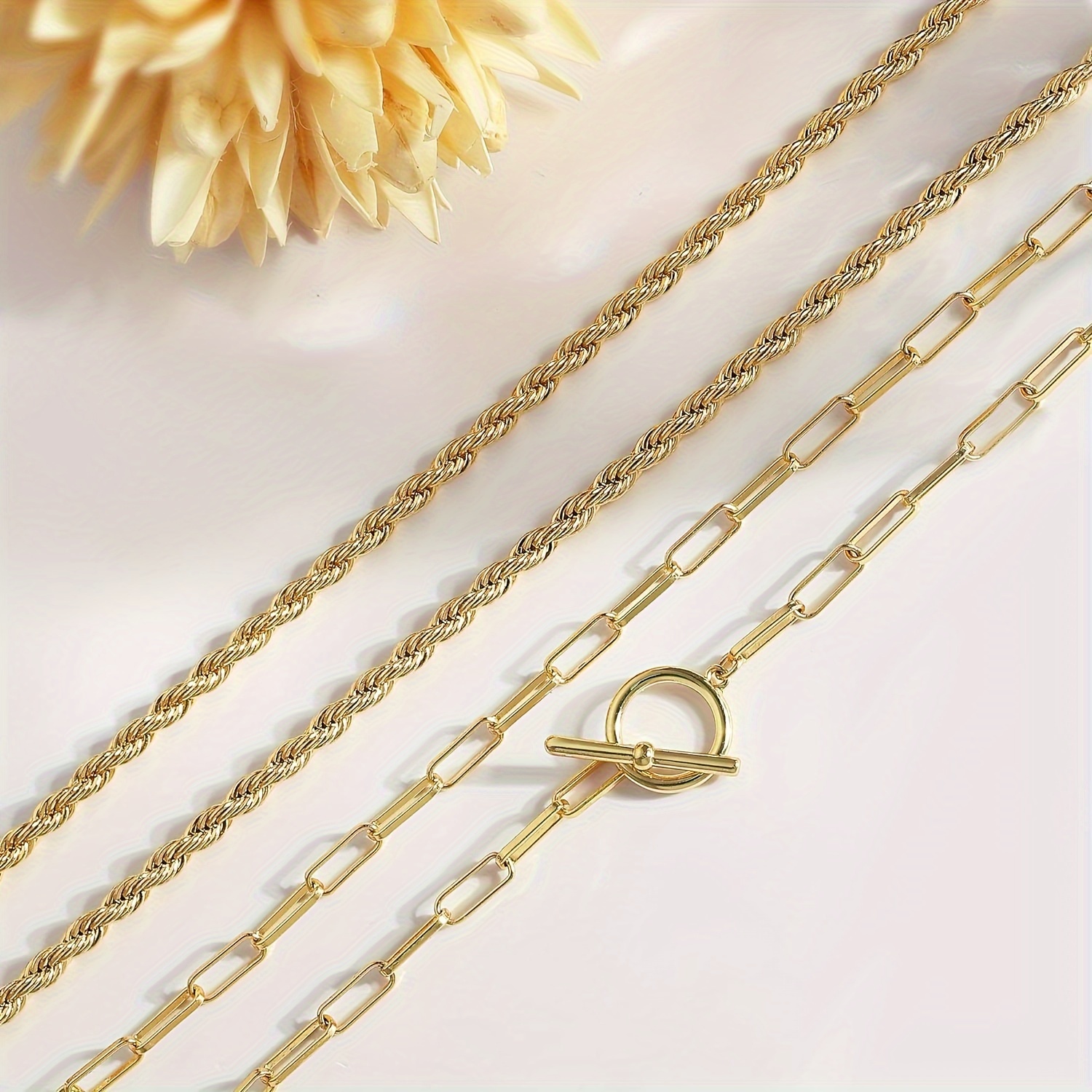 Chain + Clasp Necklace