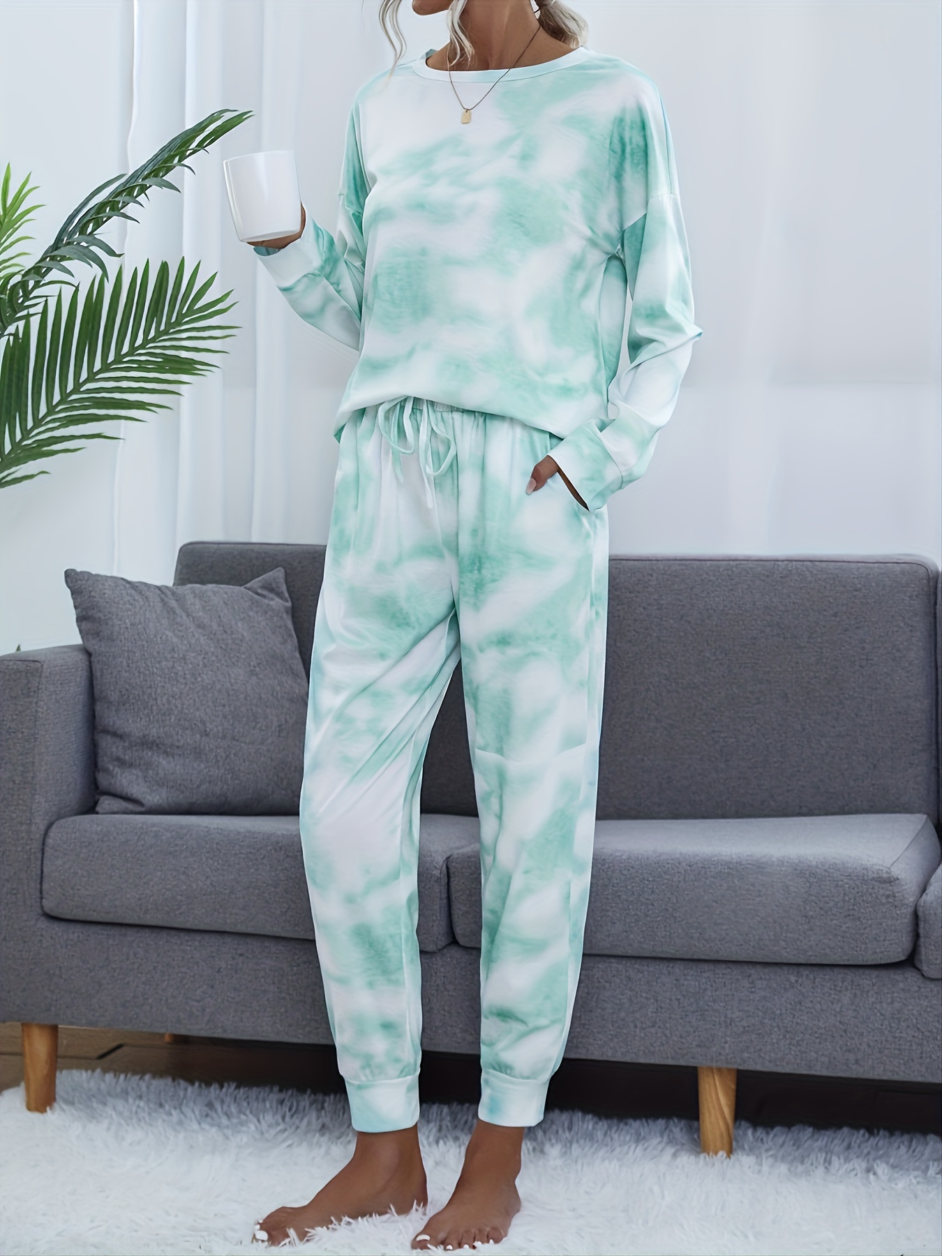 The Best Tie-Dye Loungewear - Cozy Tie-Dye Lounge Pieces