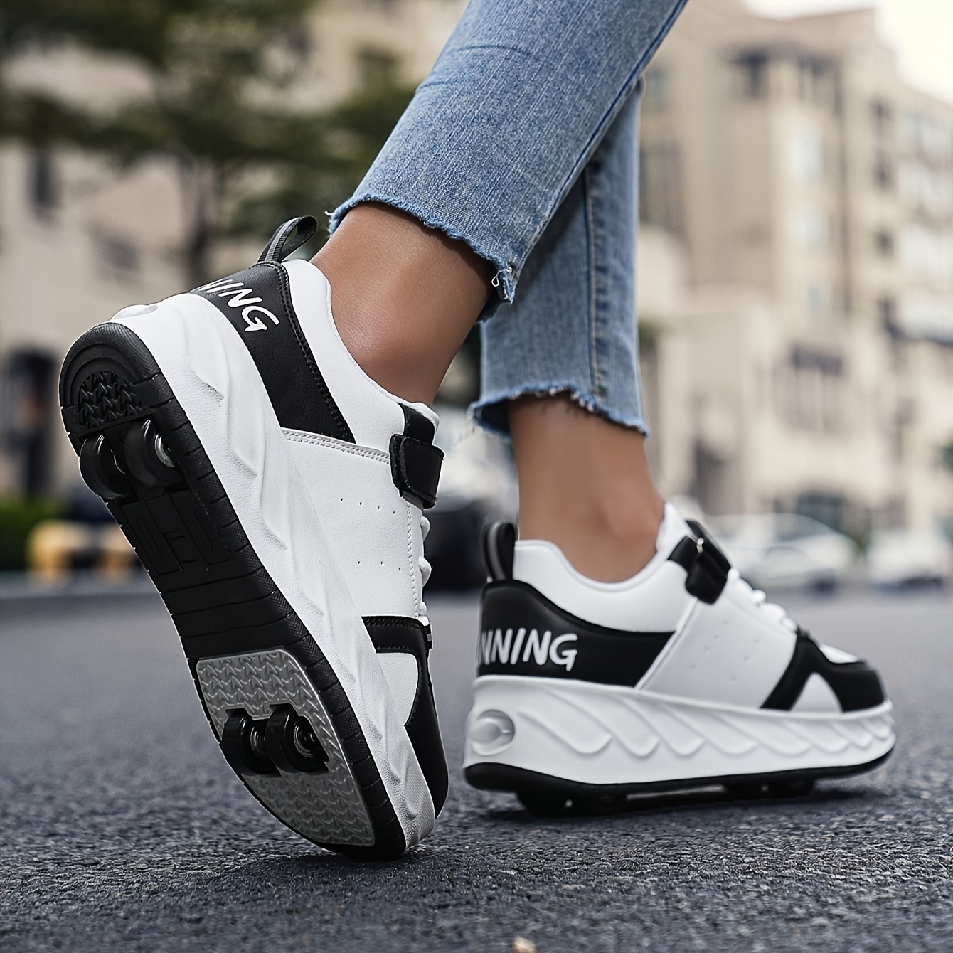 Spring New Roller Shoes for Girls, Breathable Retro Skate Shoes, Versatile  And Stylish Outdoor Sneakers for Boys, Suitable for