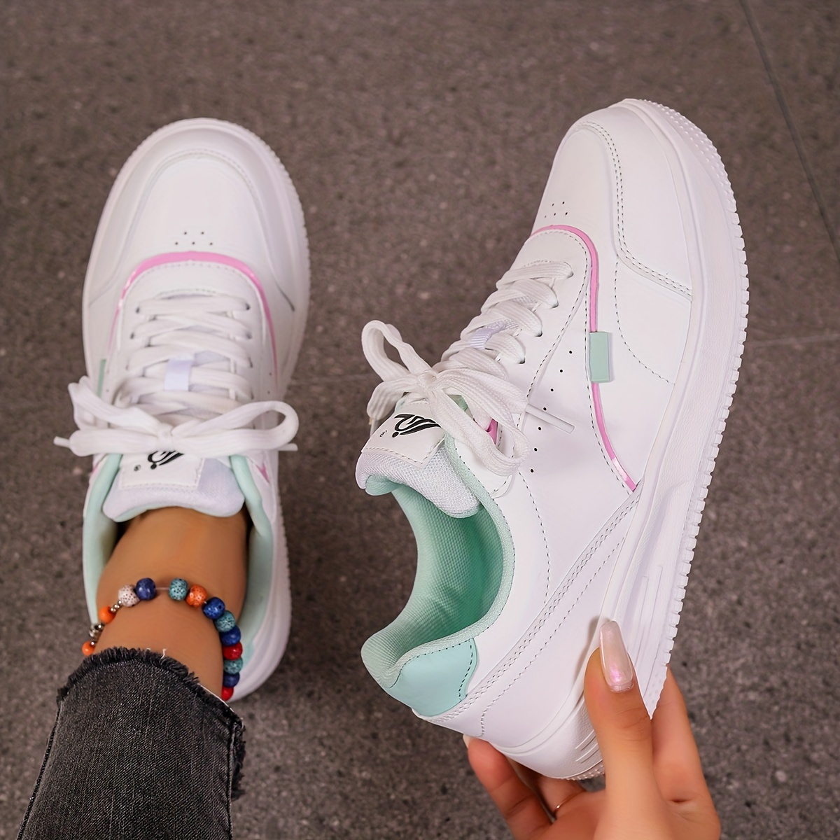 Women's Non Slip Lace Up Low Top Sneakers