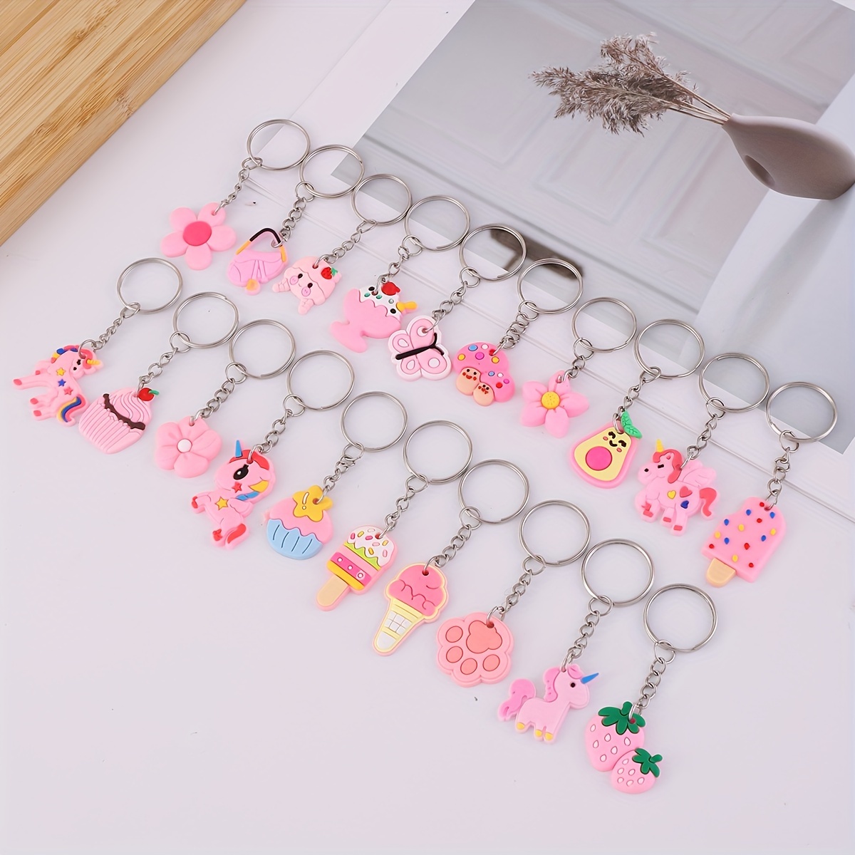 20pcs/set PVC Ice Cream Keychain, Cute Cartoon Key Rings Party Favor Gift Kids Boy Girl Goodie Bags Fillers for Birthday Party Supplies,Temu