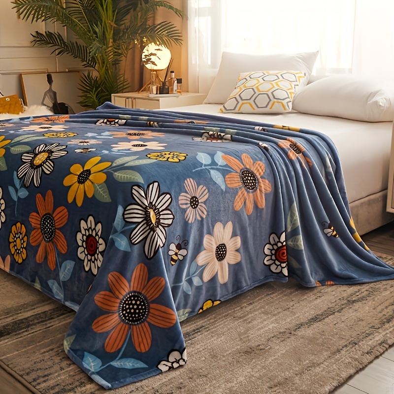 

1pc Flower Print Flannel Blanket, Soft Warm Throw Blanket Nap Blanket For Couch Sofa Office Bed Camping Travel, Multi-purpose Gift Blanket For All Season