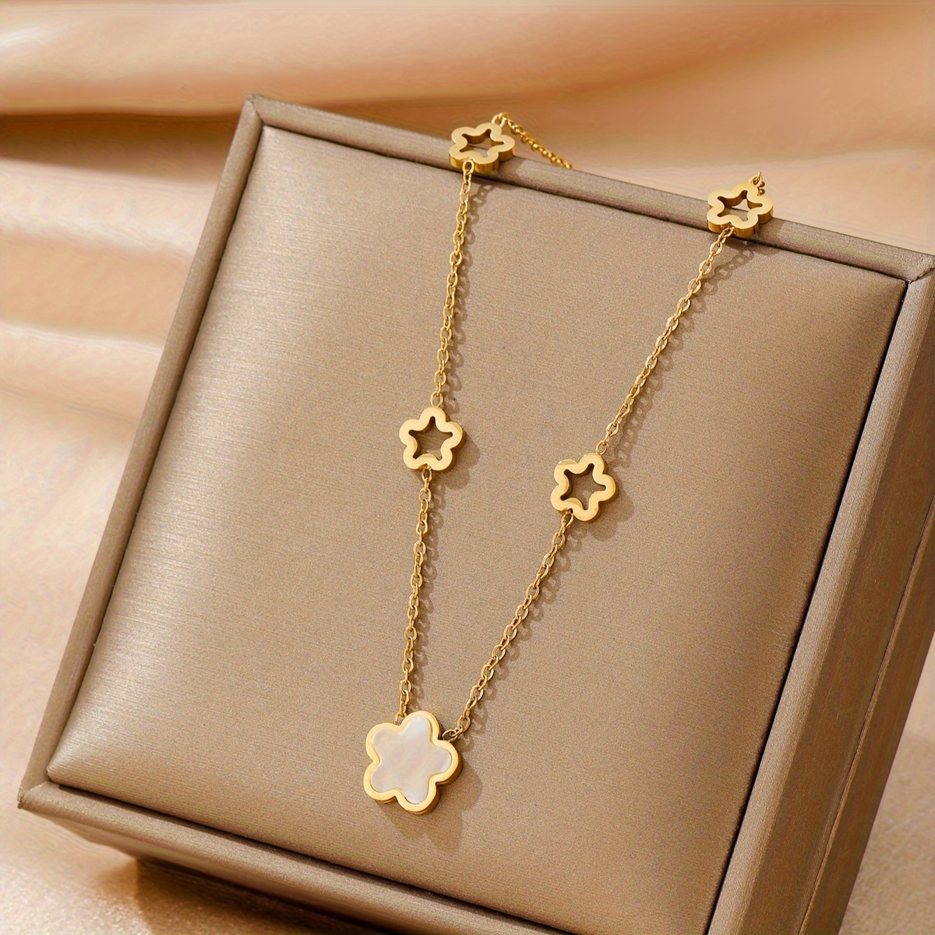 

1pc Hollow Flower Pendant Stainless Steel Necklace, Vintage Fashion Design Jewelry For Men Women Daily Commute Party Wear