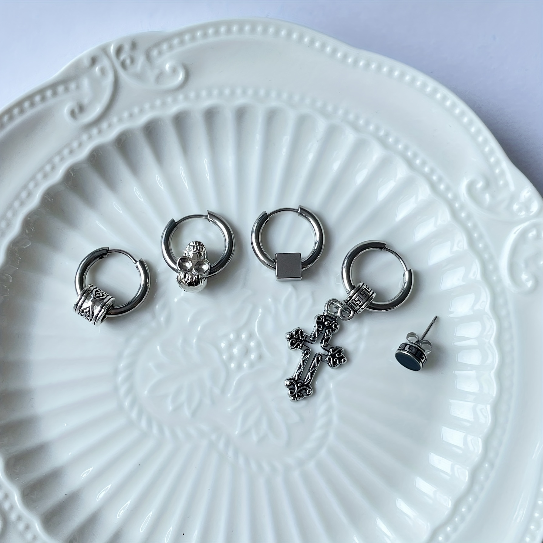 5pcs Men's Skull Cross Earrings Set