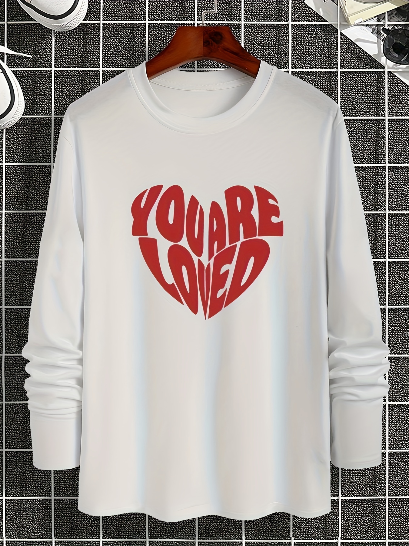 Trendy Heart Letter Print Mens Crew Neck Long Sleeve Sweatshirt