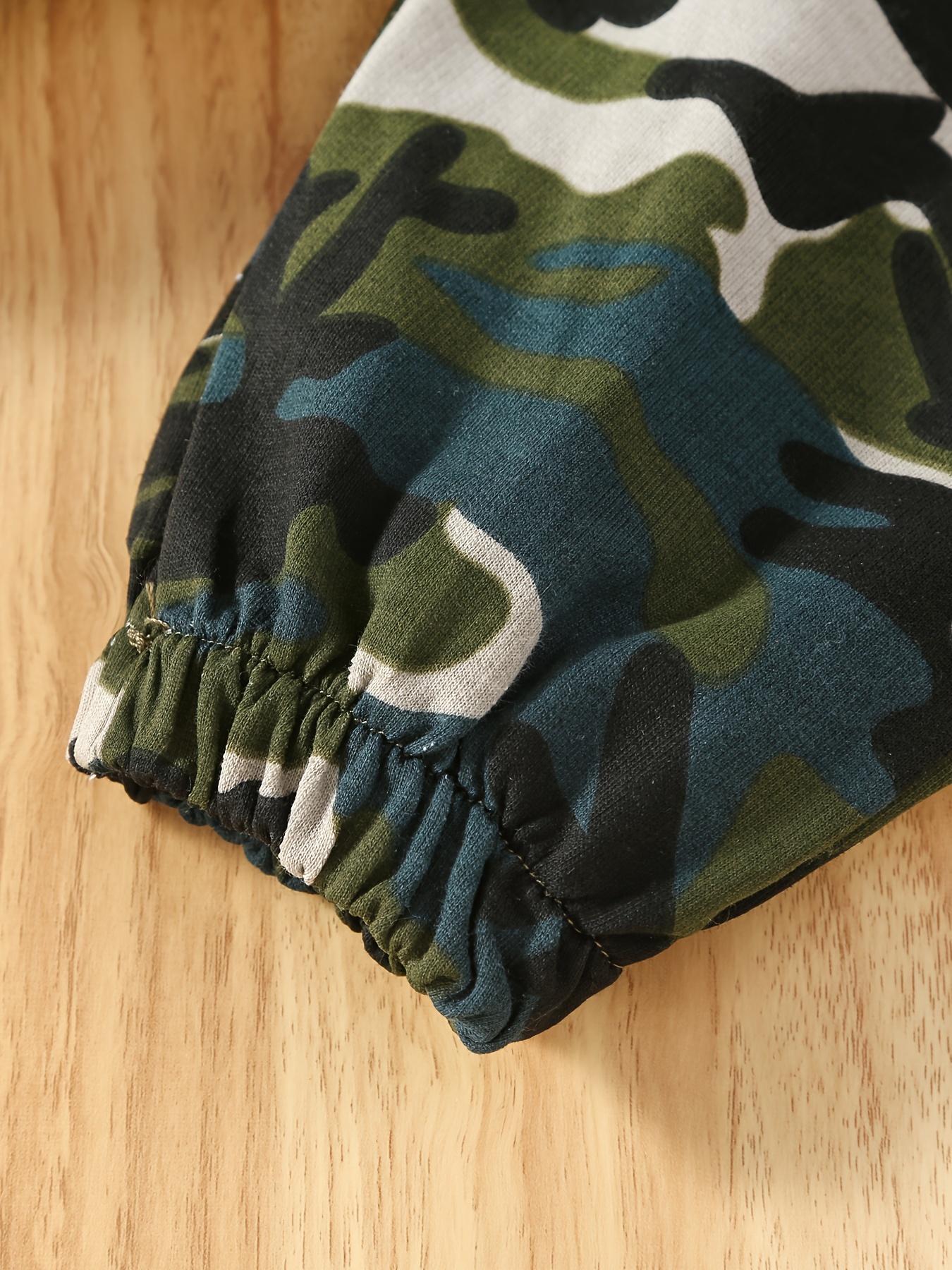 Toddler Boy's 2pcs Camouflage Sweatshirt & Sweatpants Set