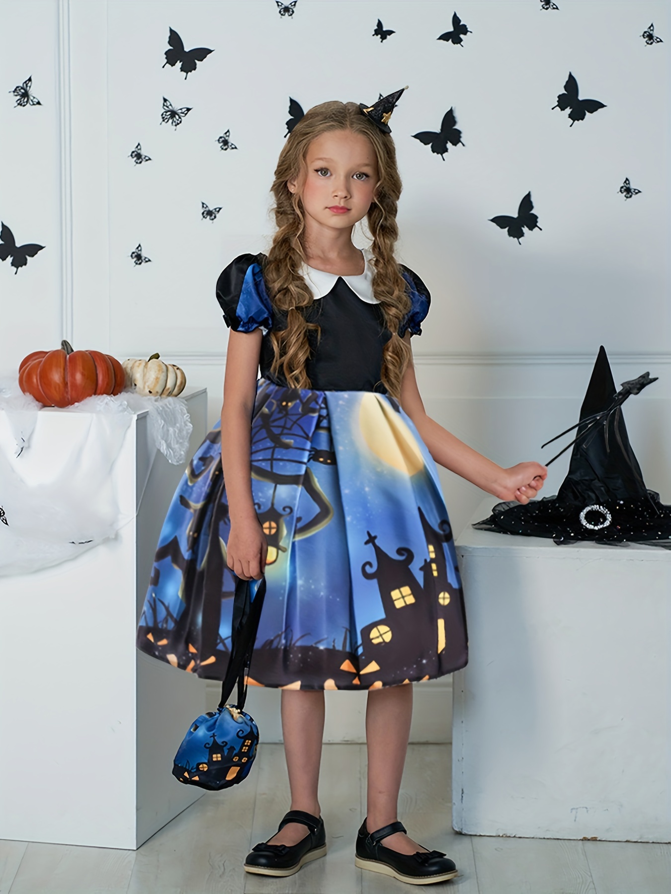 Alice in Wonderland Costumes & Gifts