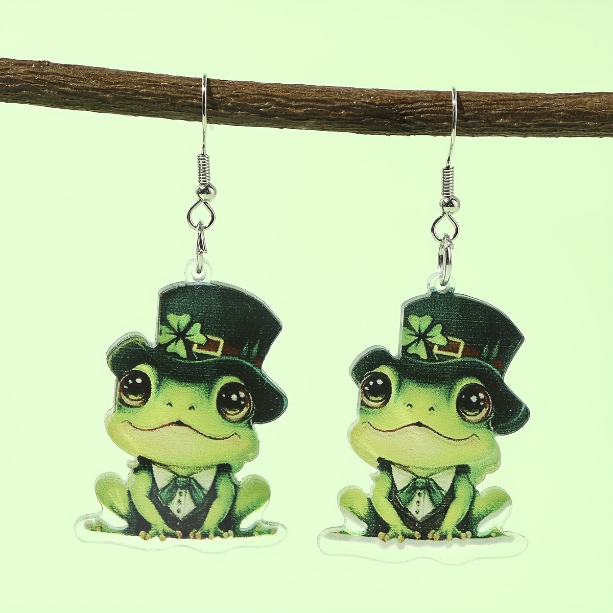 Funny Frog Wearing Green Hat/ Sloth Beer Mug Clover Decor Dangle Earrings  Elegant Simple Style Adorable St. Patrick's Day Gift