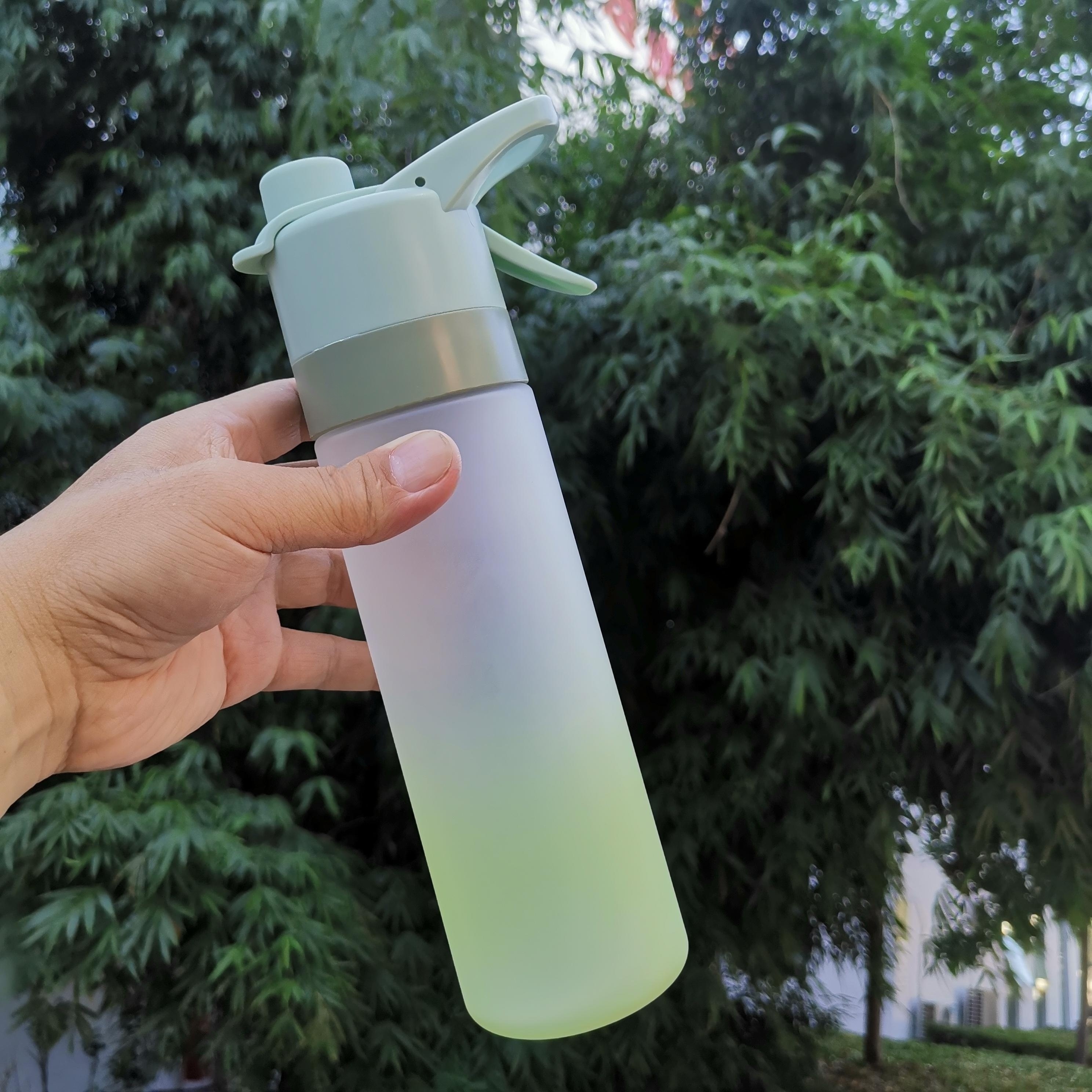 700ml Spray Water Bottle Large Capacity Portable Outdoor Sport Fashion Cute  Drinking Plastic Bottles BPA Free Eco-Friendly