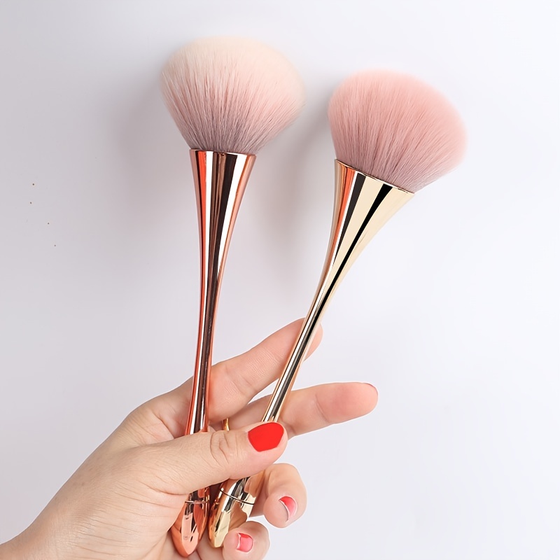 Super Large Loose Powder Brush With Soft Bristles And Wood Handle, Blush  Brush, Portable Makeup Tool - Temu