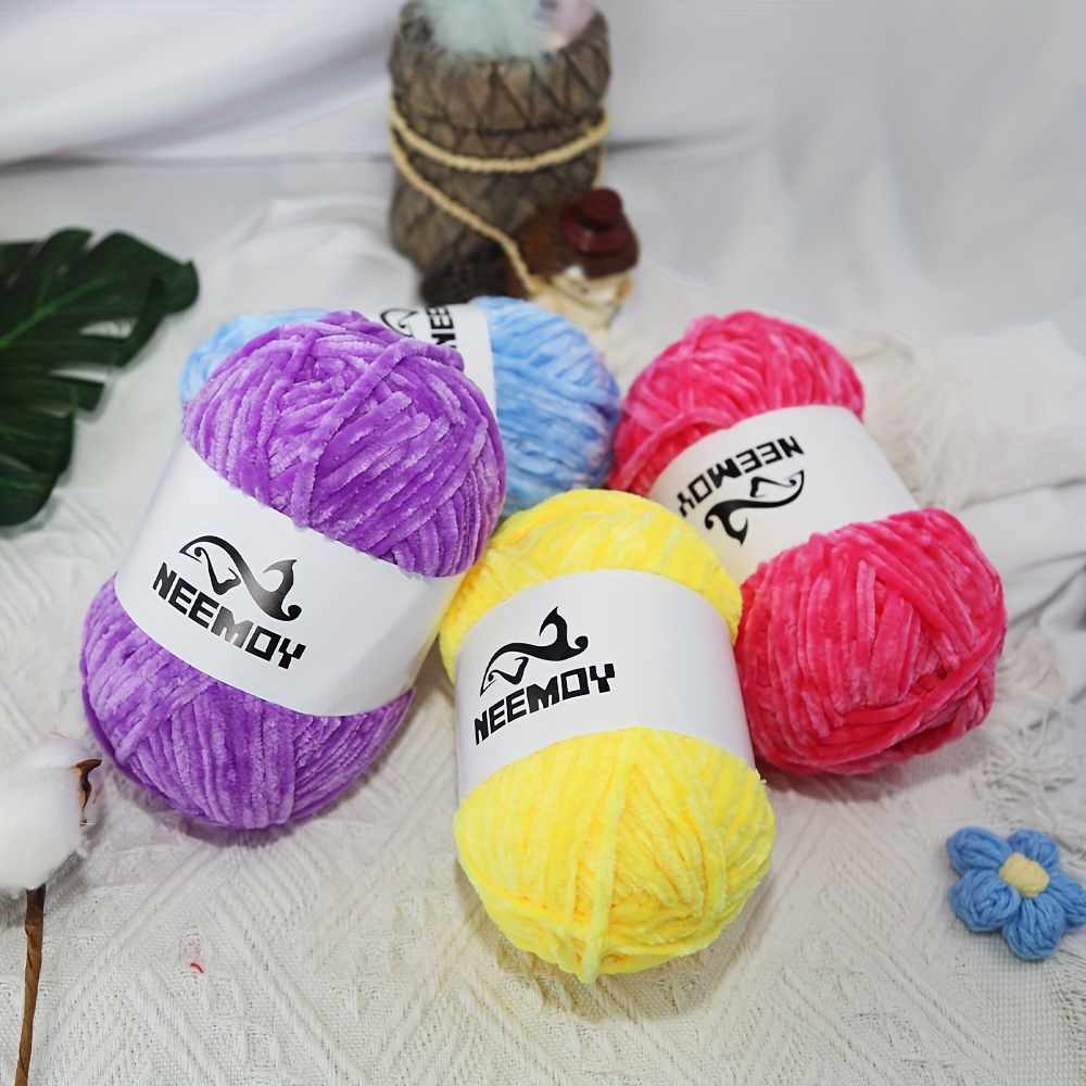 Solacol Yarn for Knitting Cashmere Yarn for Knitting Yarn for Crochet Hand-Woven Multicolor Knitting Velvet Crochet Coral Cashmere Yarn, White