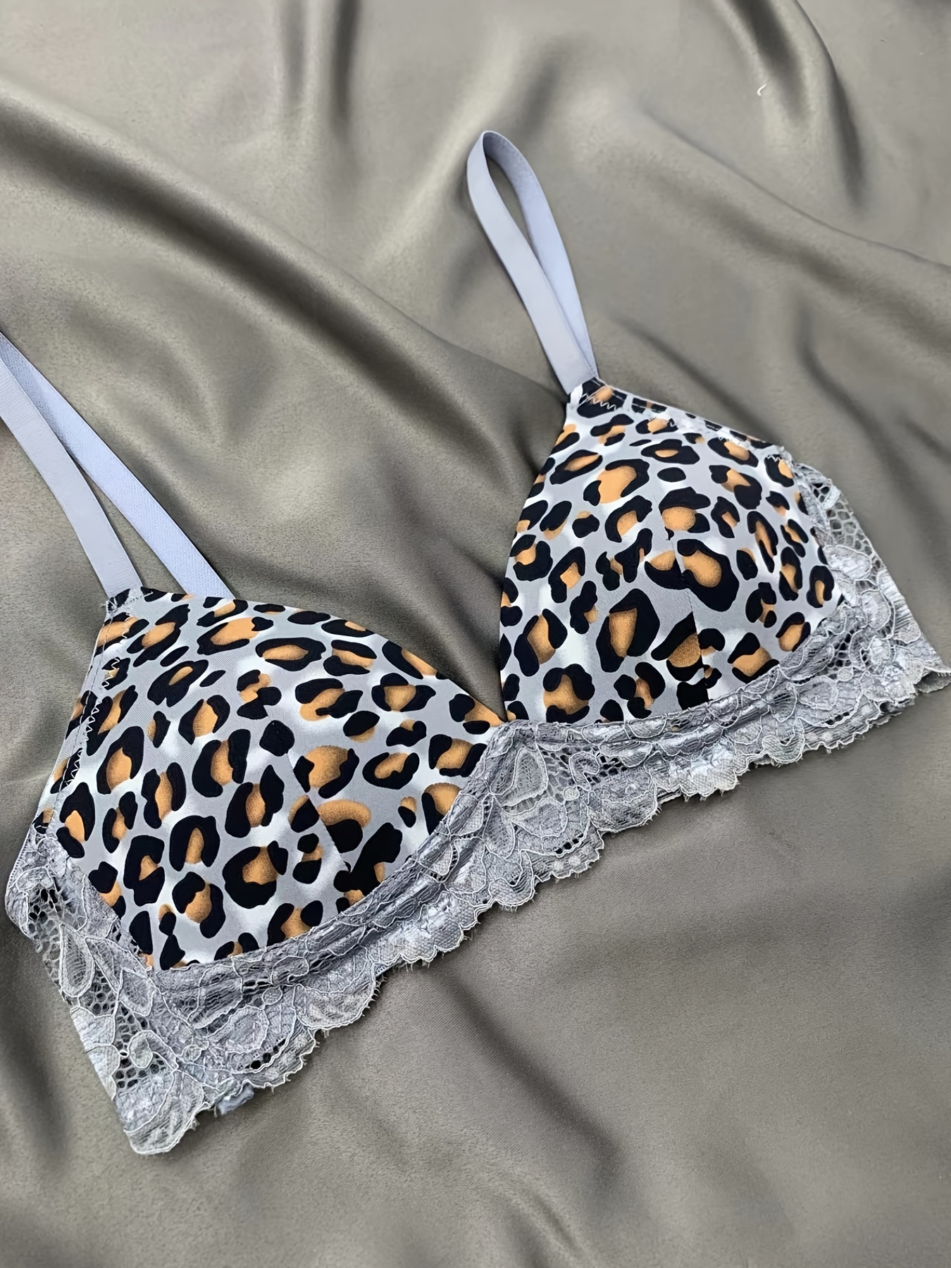 VAGA Leopard Adhesive Bra with Padding, Wireless Pushup Bras for