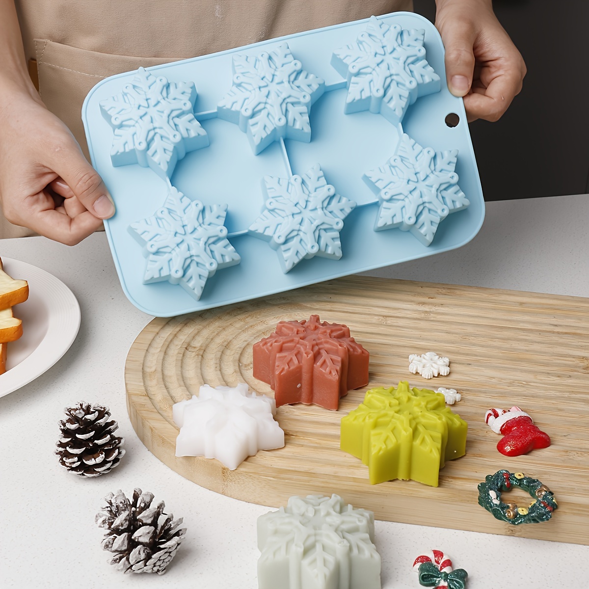 1pc, Snowflake Cake Mold, 3D Silicone Mold, Pudding Mold, Chocolate Mold,  For DIY Cake Decorating Tool, Baking Tools, Kitchen Accessories, Christmas D