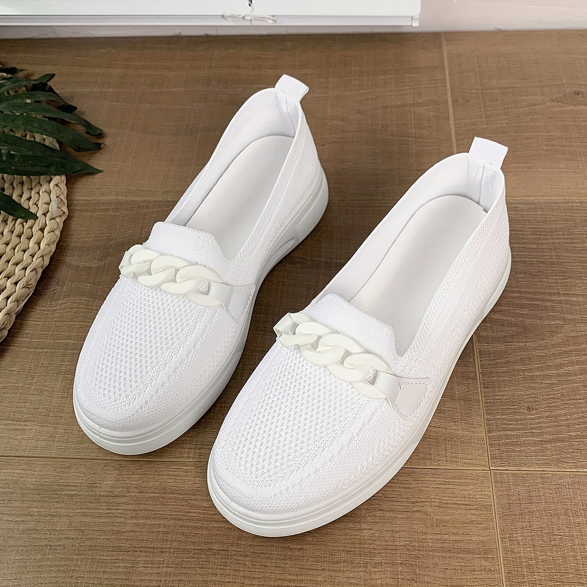 Ladies' Fashionable White Waterproof Slippers With Anti-slip