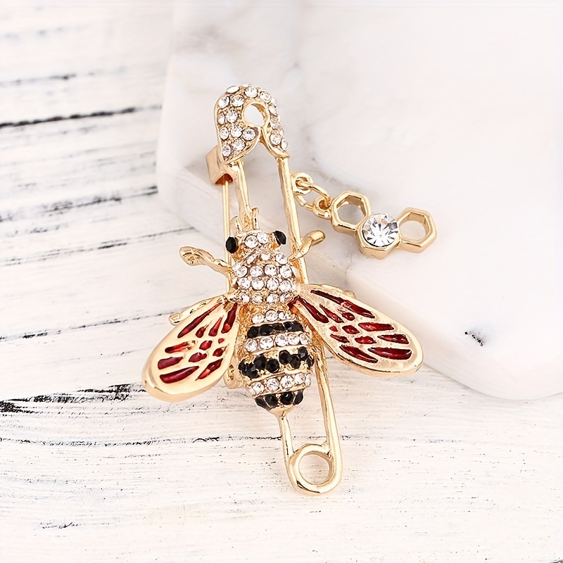 Bee collar store pin