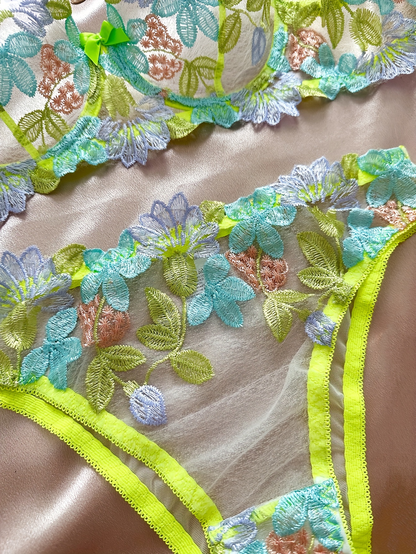Nabla - Set: Floral Embroidered Bustier + Panties