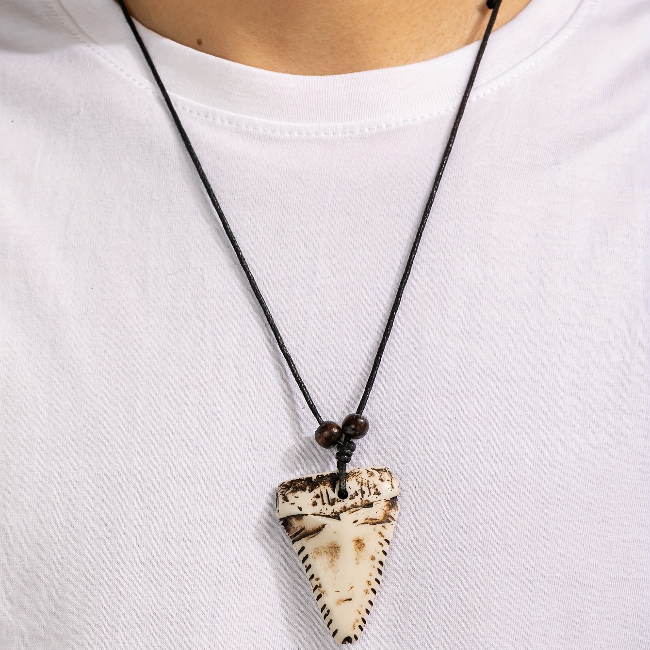 Men's Vintage Shark Teeth Pendant Retractable Necklace