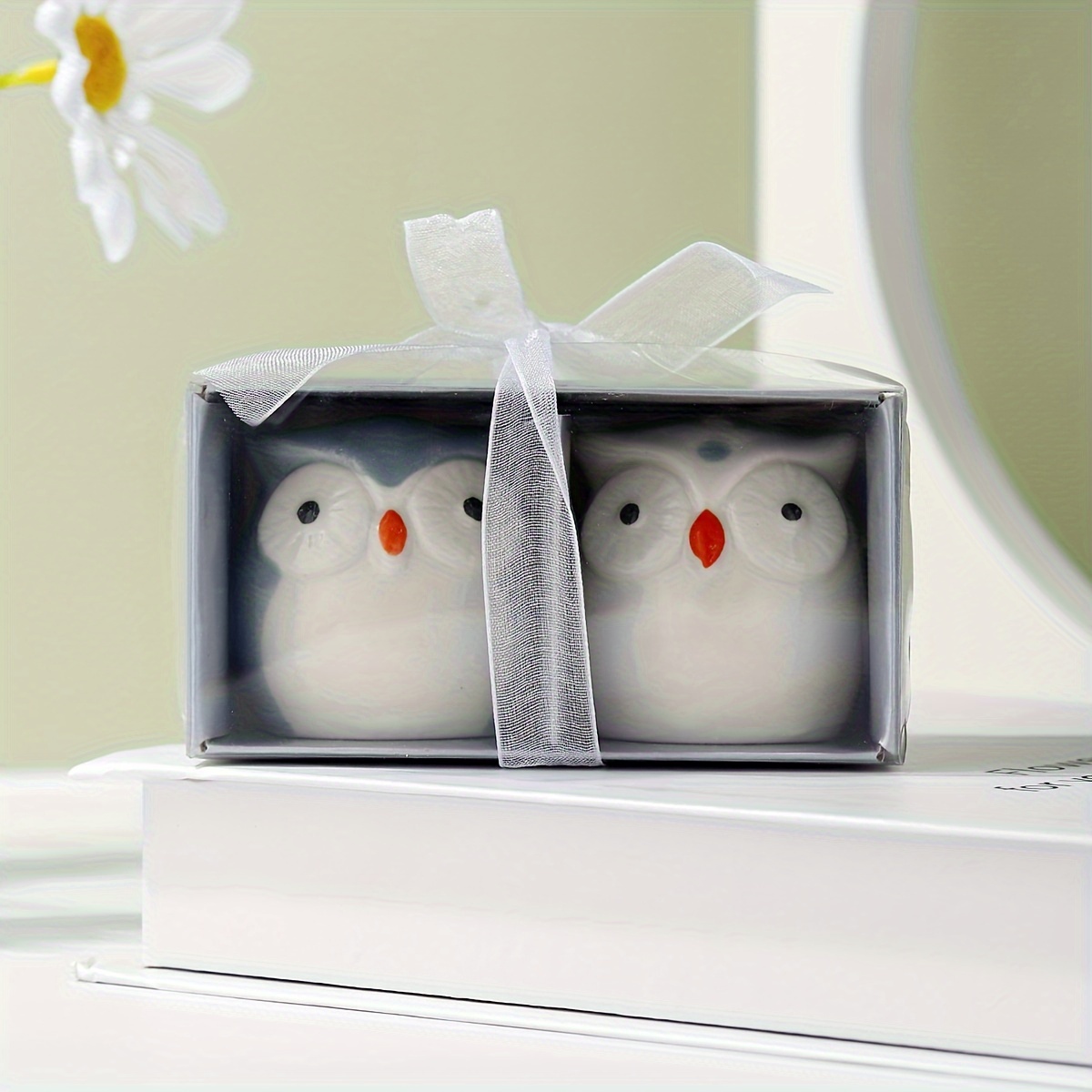 Image of 2pcs Creative Owl Seasoning Can Cute Cartoon Two-color Seasoning Can Salt Powder Seasoning Bottle Spice Seasoning Can Home And Outdoor Barbecue Essential Kitchen Essential Holiday Gift Small Gift
