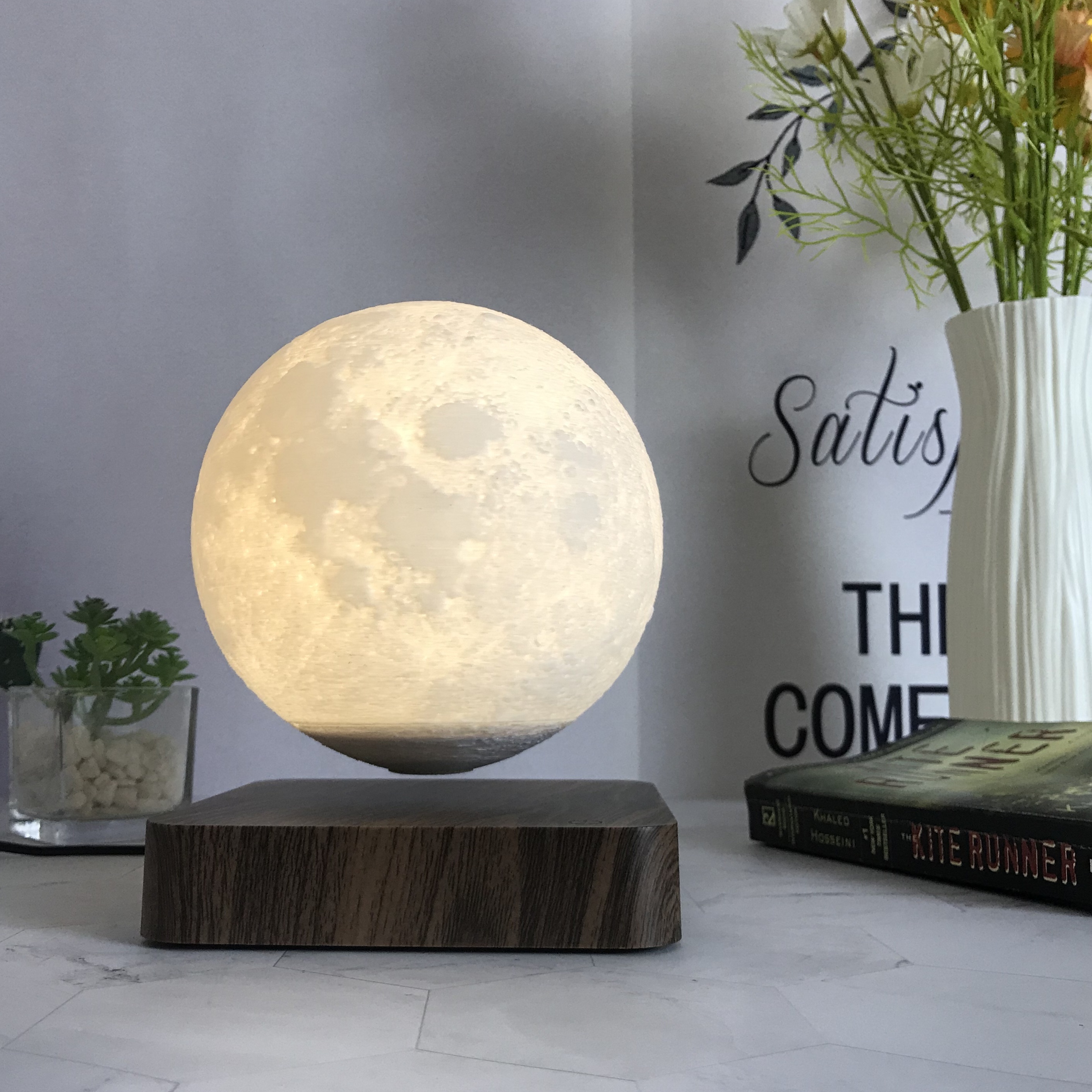 🌕🌕🌕 Lampara luna 3D realista con base de madera 🌕🌕🌕 ✓Mágica y  encantadora lámpara de luz nocturna, con hermoso diseño realista de luna…