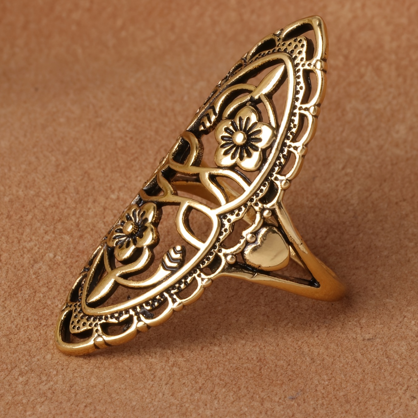 Vintage Flower Pattern Hollow Out Ring
