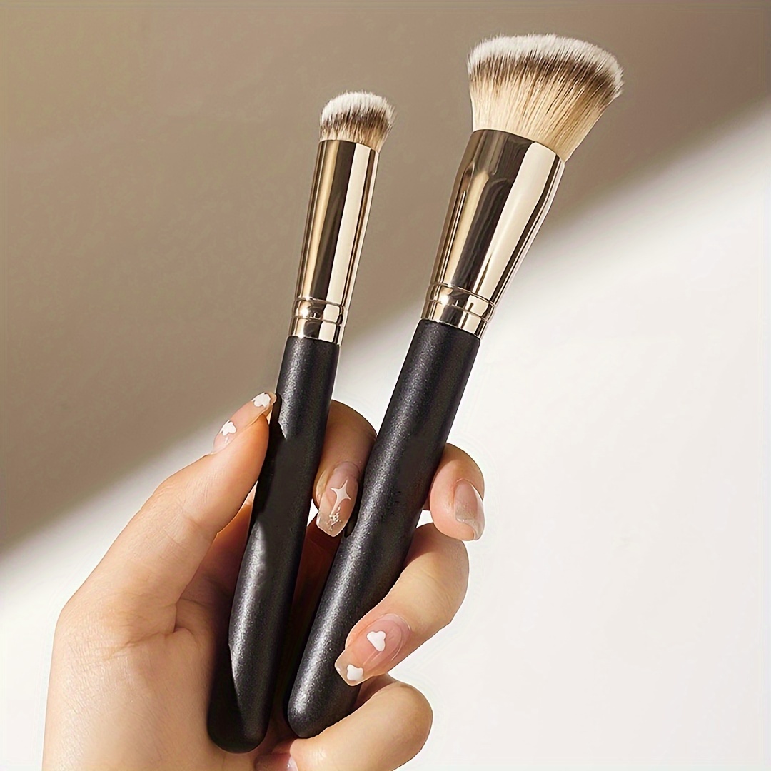 Liquid Touch Foundation & Concealer Makeup Brush - Unique