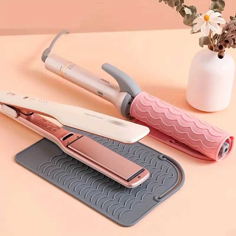 1pc Portable Hair Curler & Straightener, With Silicone Mat And