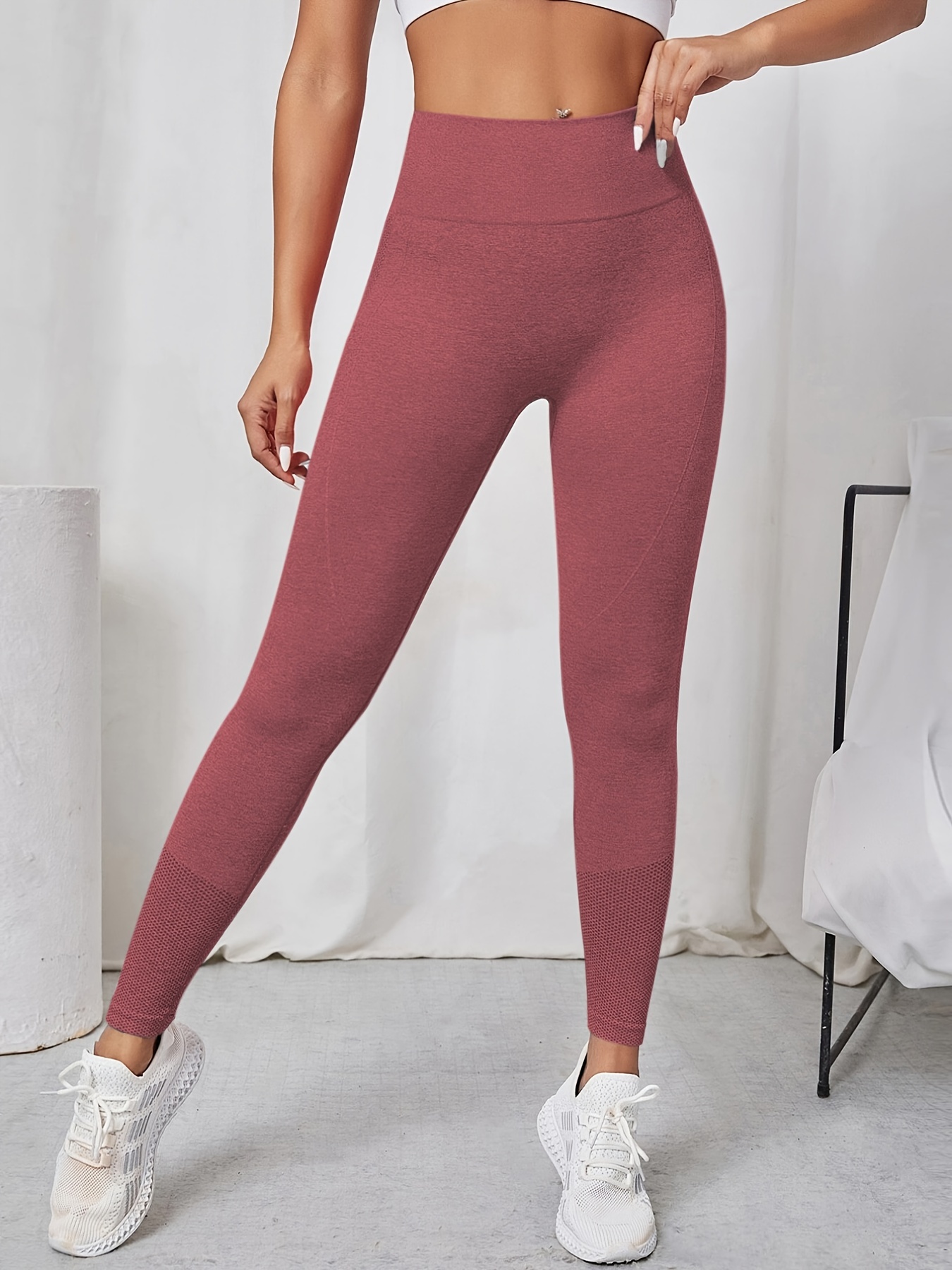 KNOCKOUT HIGH WAISTED SCRUNCH LEGGINGS RED