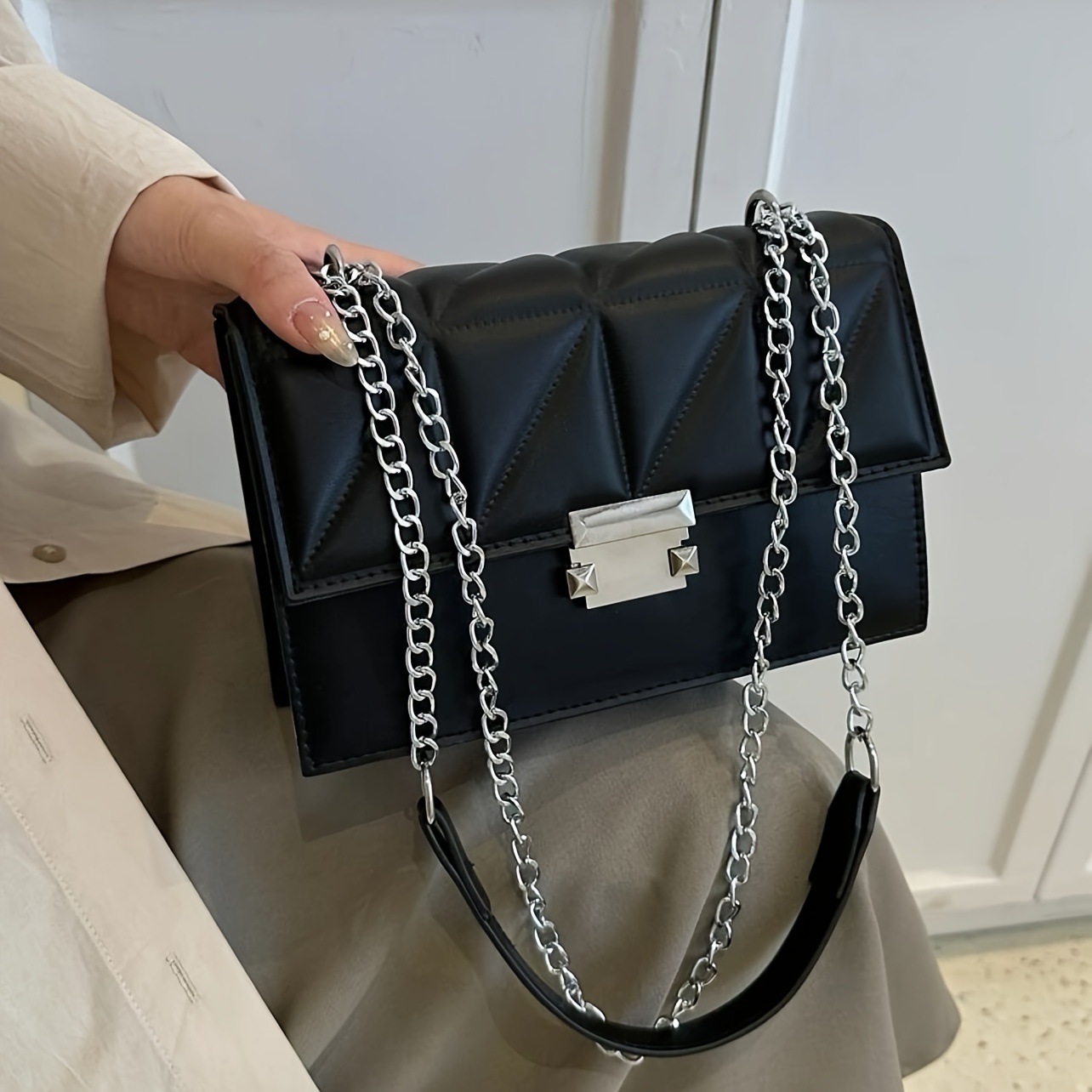 Minimalist Flap Square Bag Chain Strap Black