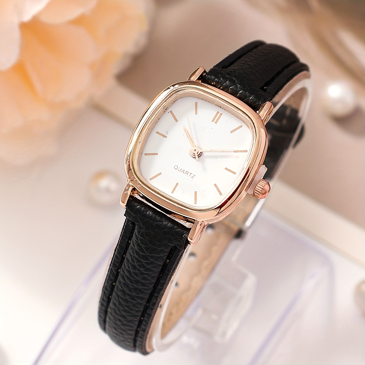 Women's Small Minimalist Wrist Watch With PU Leather Straps