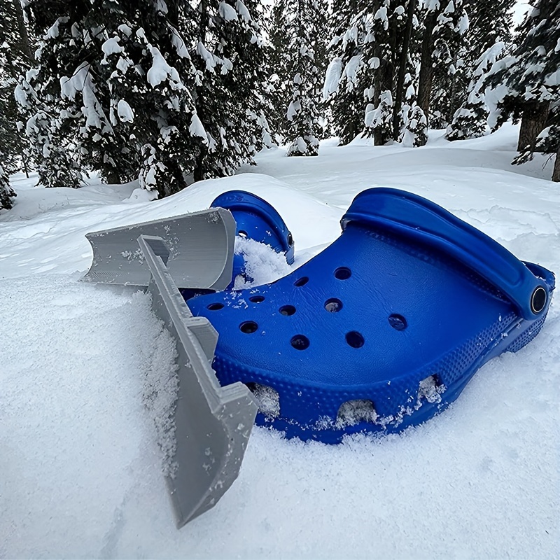 Croc snow plow -  France