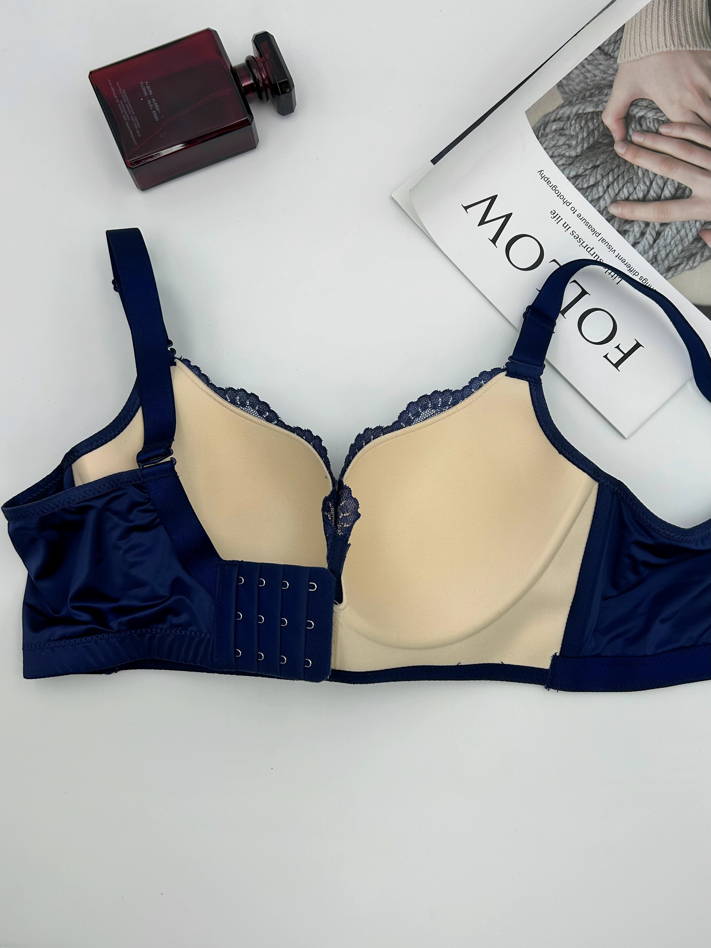 Women's Lingerie Set (Wireless Bra & Panties) In Navy Blue Lace