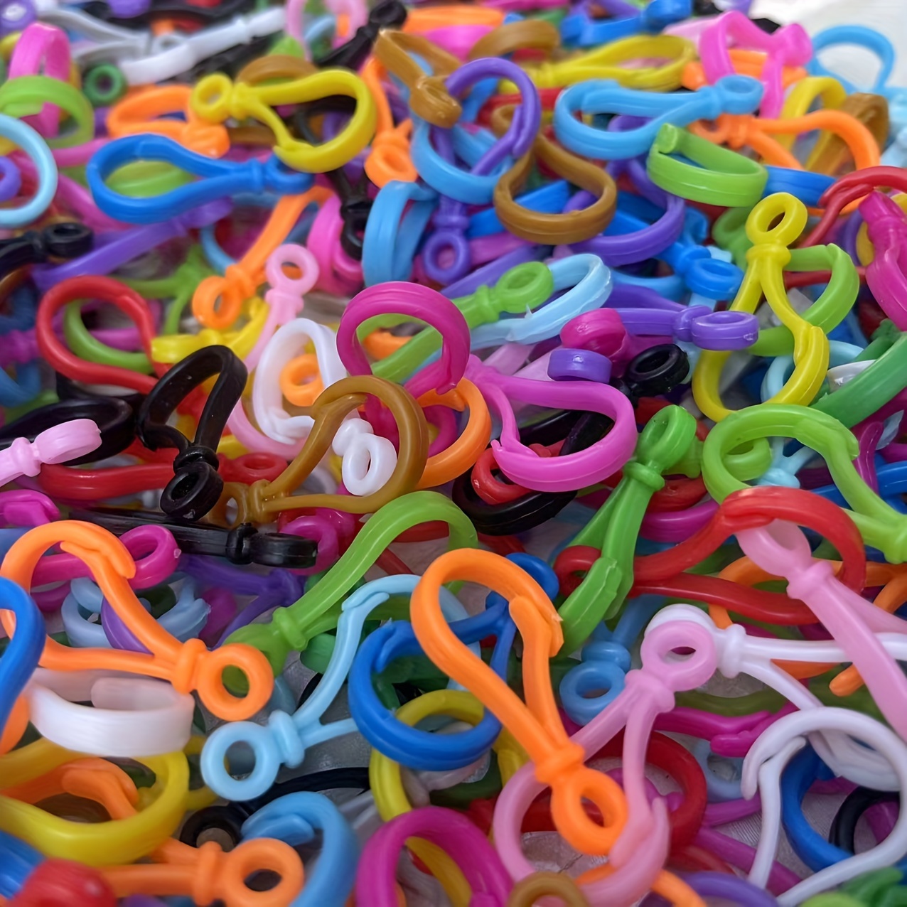 EORTA 100 Pcs 35 mm Plastic Lobster Claw Clasps Hard Plastic Lobster Clasp  Hook Lanyard Snap Clips for DIY, Crafts, Handmade, Key Chain, Toy