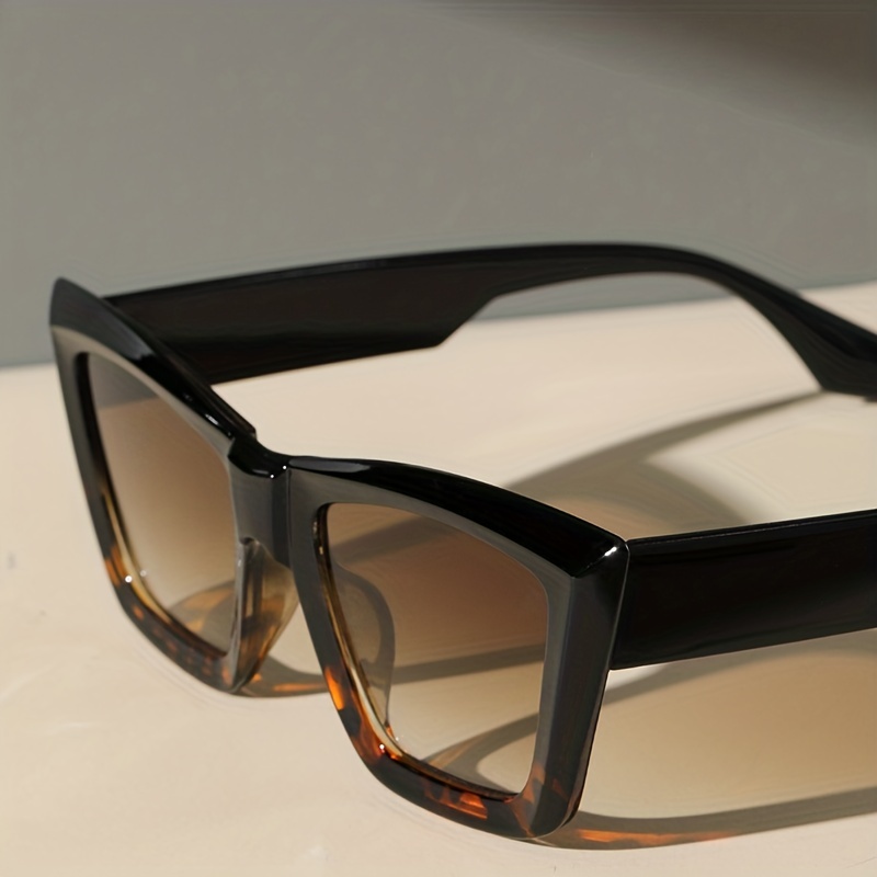 Sunglasses - Brown/tortoiseshell pattern - Ladies
