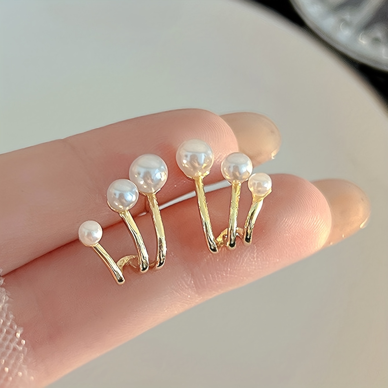 

Elegant Women's Stud Earrings With Pearl Accents - Vintage & Minimalist Style, 925 Silvery Posts, Casual Attire Or Parties, Novelty Earrings