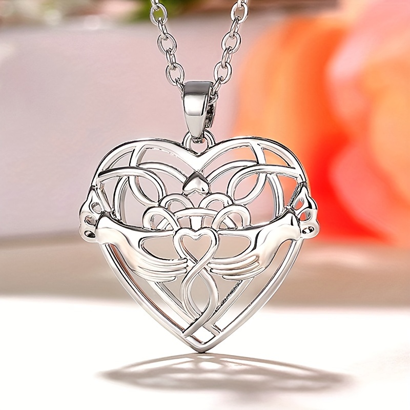 Simple Heart-shaped Hand Cupped Love Heart Pendant Fashion Romantic Women's  Necklace Without Inlay Simple Personalized Jewelry