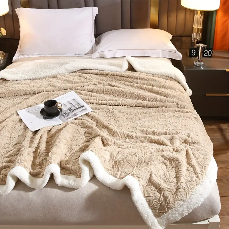 Double-sided Lamb Wool Bed Blanket Warm Sherpa Fleece Blanket