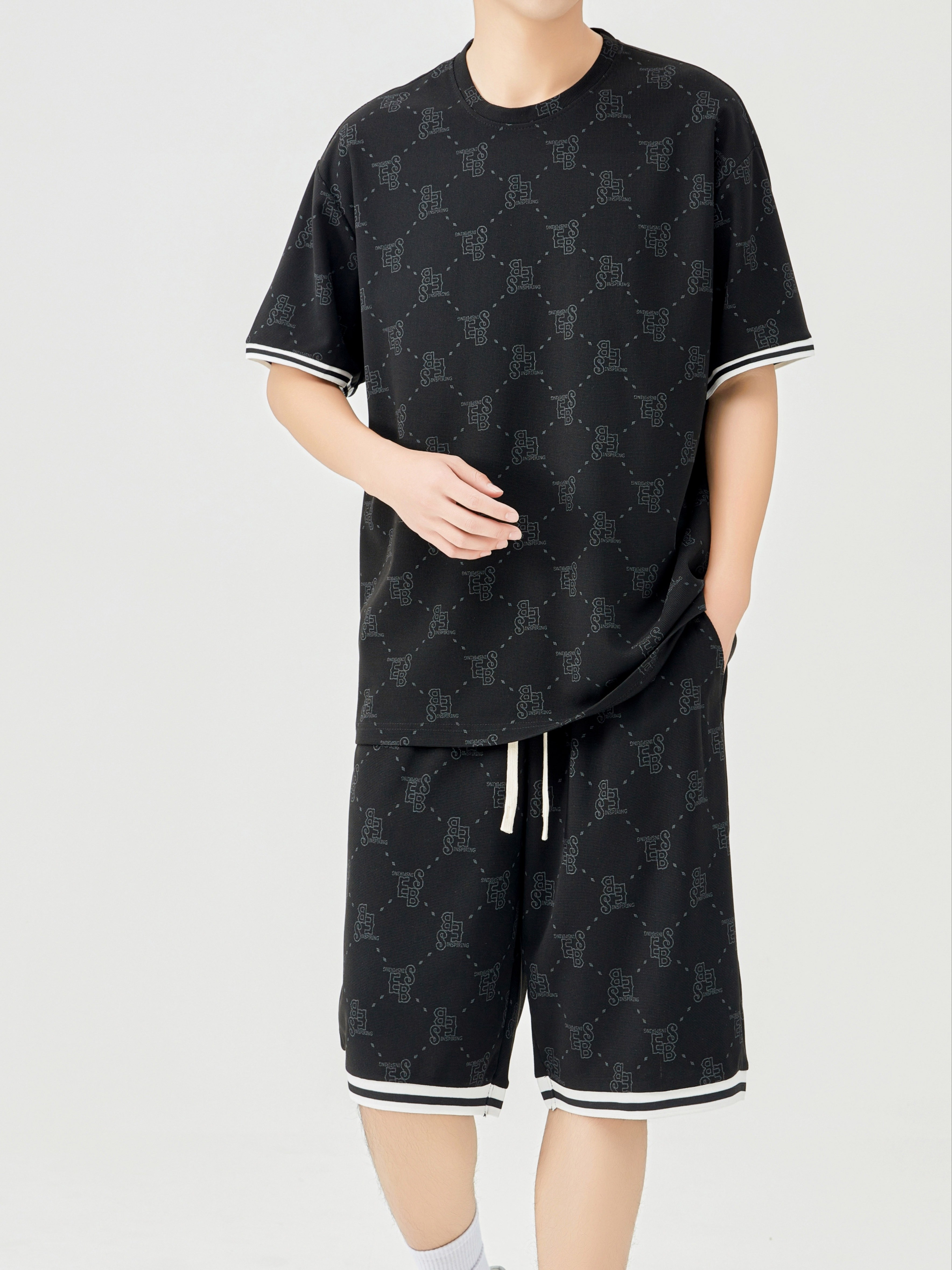 Set completo Louis Vuitton(maglietta pantaloncino) - Abbigliamento