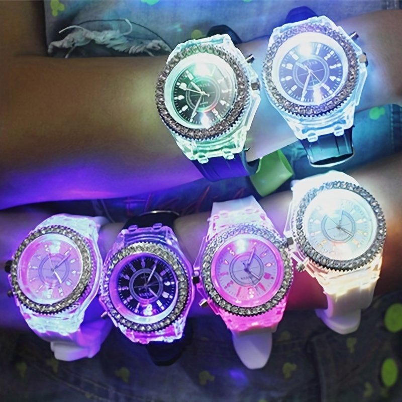 Glow in the dark horloge hot sale