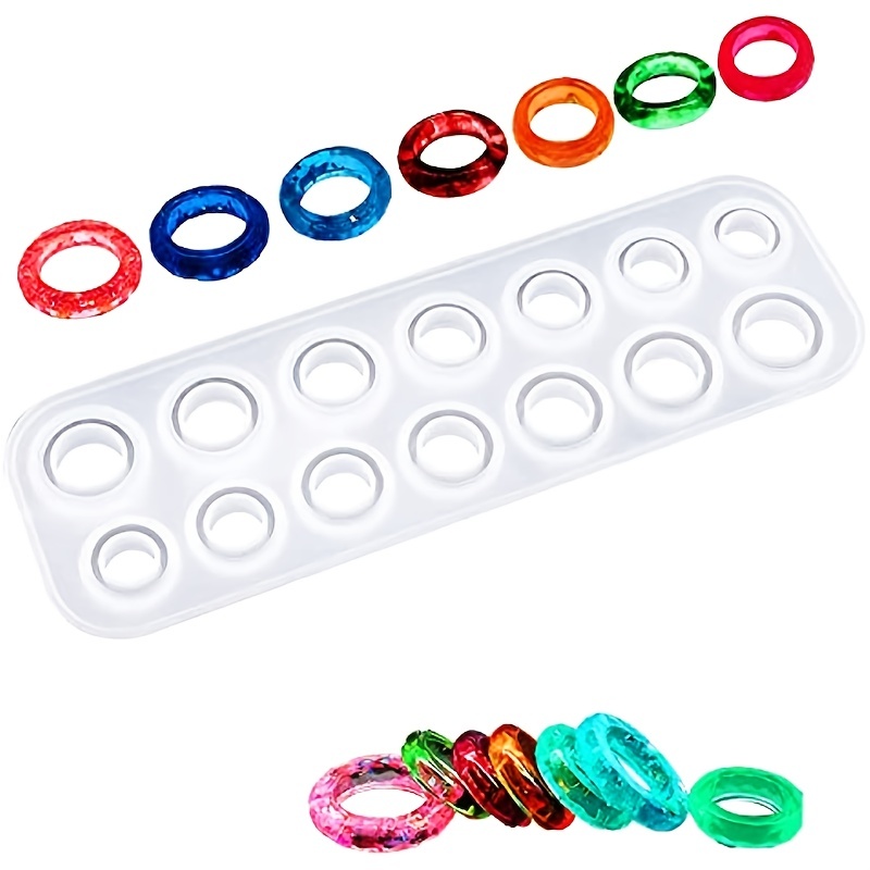 ASSORTED SIZES OF PLASTIC CRAFT RINGS