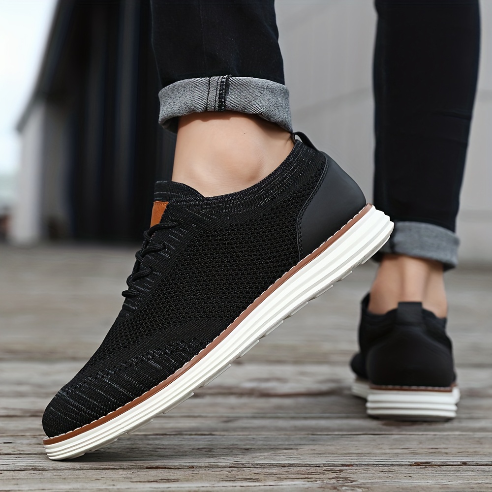 Men's Lightweight Sneakers - Athletic Shoes - Breathable Lace-ups