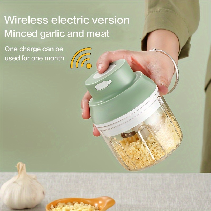 Garlic Chopper, Press, Cutter & Mincer Handheld Mini Sized for Garlic,  Small Vegetable or Onion Crush Garlic Like a Pro 