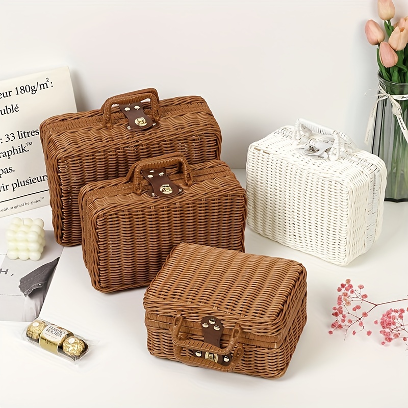 1pc Picnic Basket For 2 Person Heart Shaped Woven Wicker Willow Wood Hamper  Backpack Box With Lid Cover Handle For Gifts