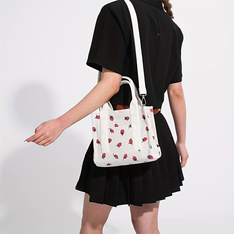 New Fashion Women Bags Summer Graffiti Ladies Designer Handbags Chain Mini  Bag Heart Pattern Women Messenger Bags Female Clutch