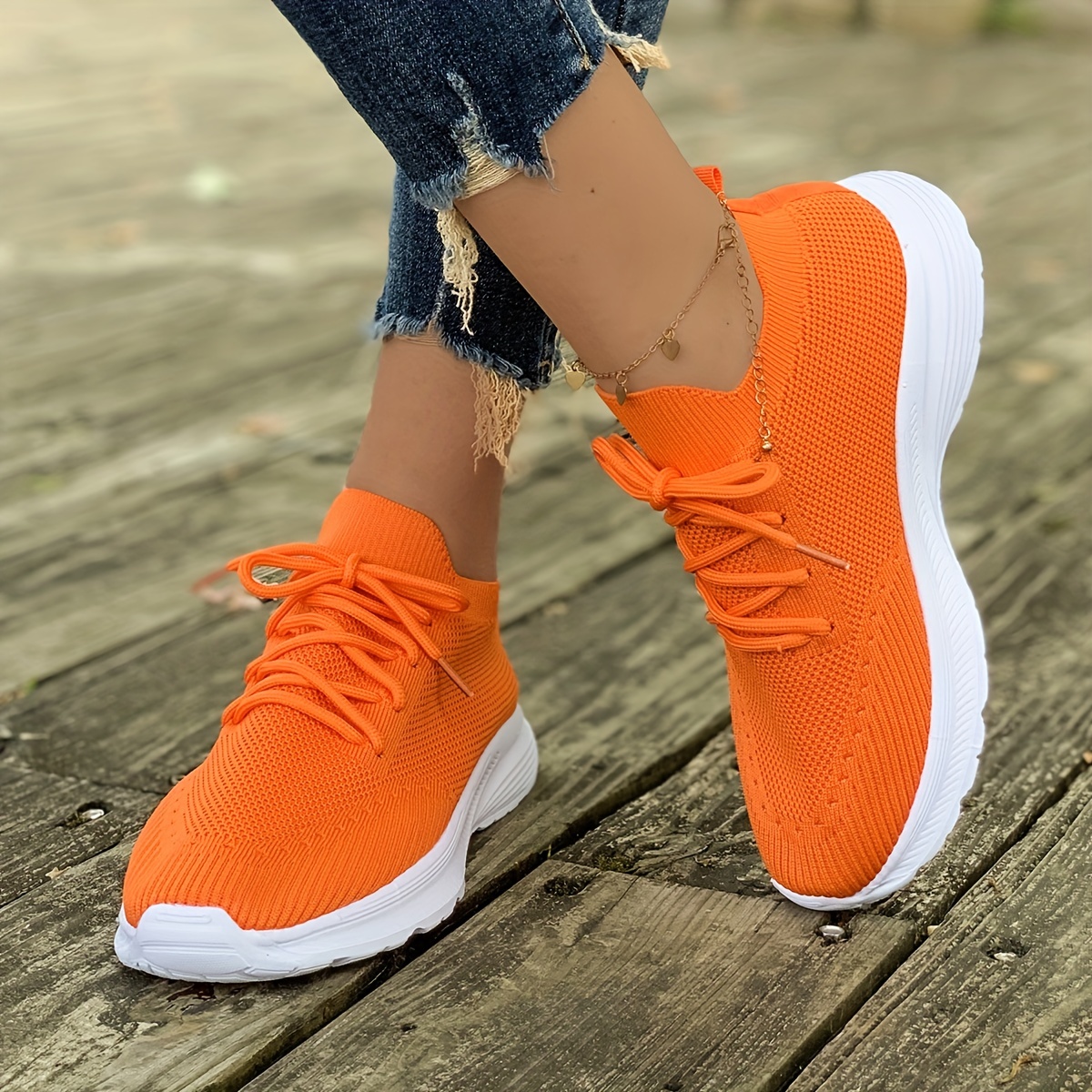 Orange 2024 sneakers womens