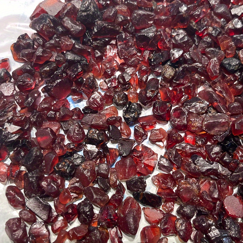 Garnet Crystal / Red Garnet / Raw Garnet Crystal / Natural Garnet