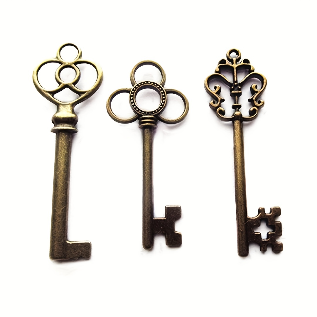 Antique Vintage Old Style Lock Skeleton Keys {Lot of 9} Jewelry Pendant Big